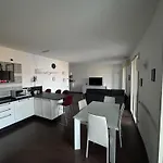 Apartment Lanternalba Con Vista Sul Porto Antico