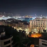 Lanternalba Con Vista Sul Porto Antico