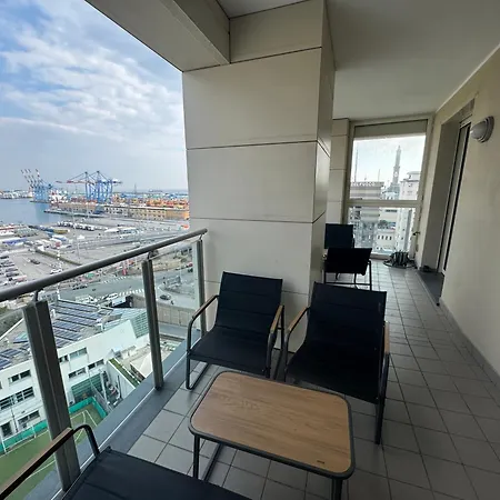 Lanternalba Con Vista Sul Porto Antico * Γένοβα