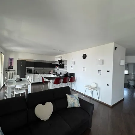 Lanternalba Con Vista Sul Porto Antico Apartman *