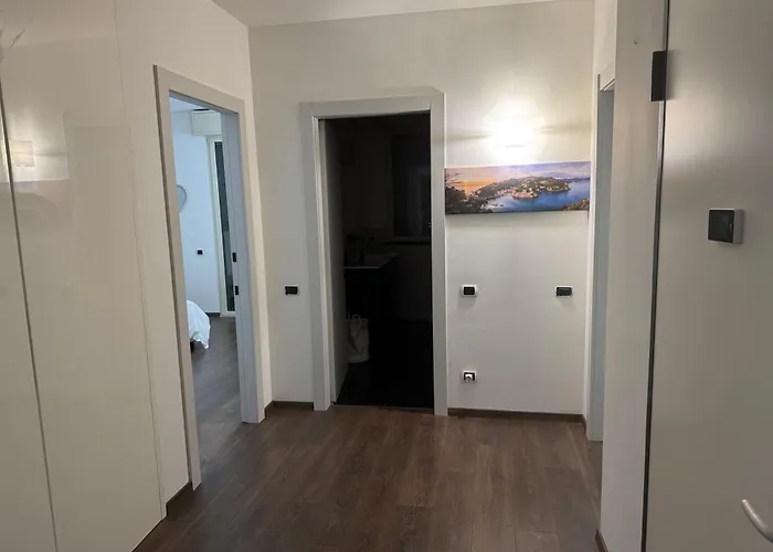 Lanternalba Con Vista Sul Porto Antico