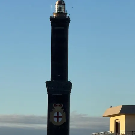 Lanternalba Con Vista Sul Porto Antico *