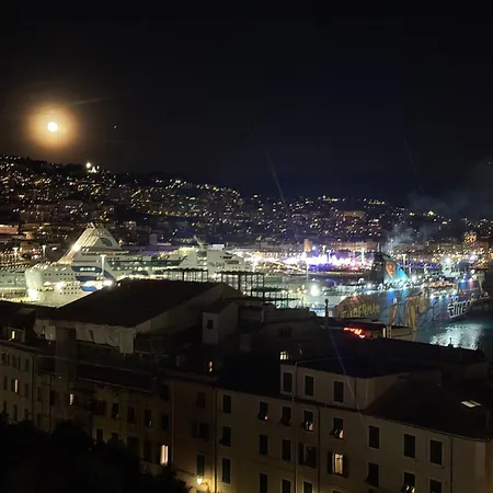 Lanternalba Con Vista Sul Porto Antico *