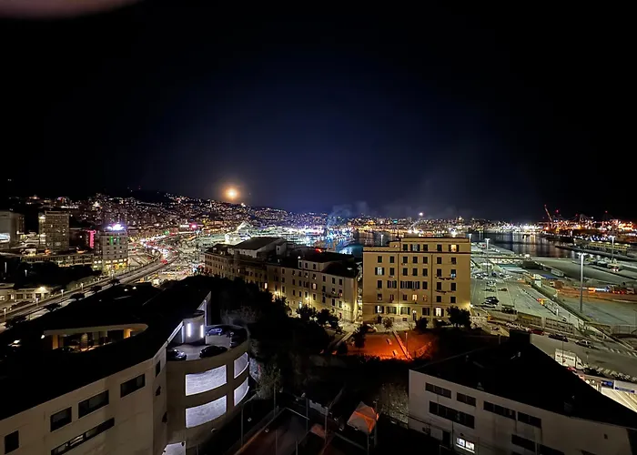 Lanternalba Con Vista Sul Porto Antico Apartmán *